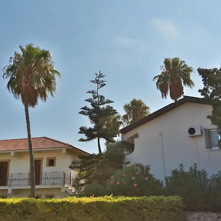 Riverside Coastal Retreat * Kyrenia (Northern Cyprus)